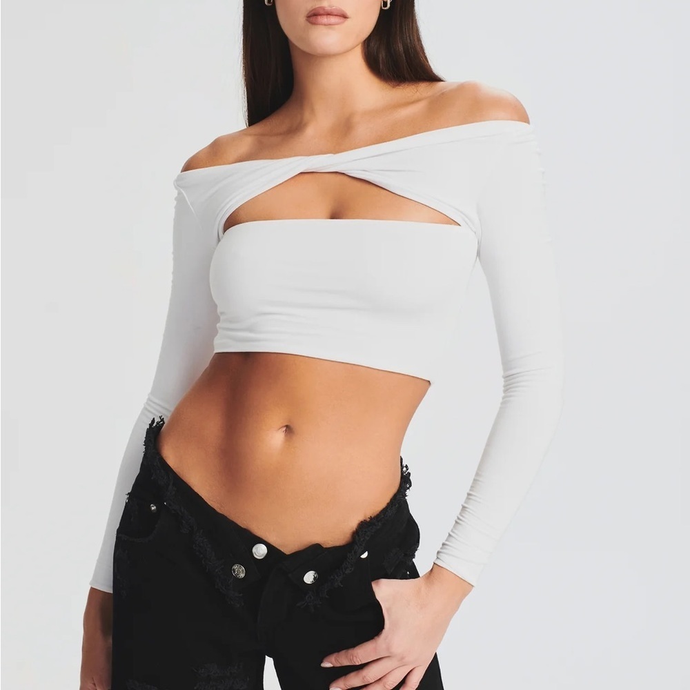 SER.O.YA Ellis Top In White - Picture 4 of 7